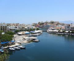 What is worth seeing in Agios Nikolaos?